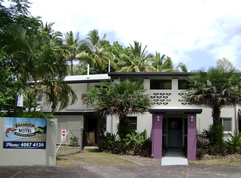 Bramston Beach Motel 외부 사진