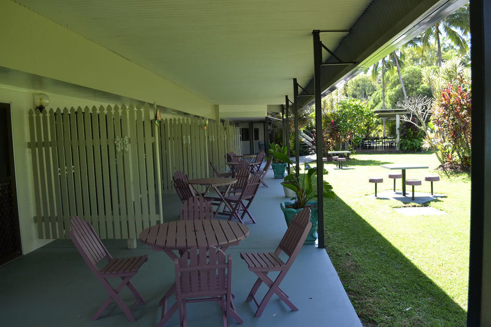 Bramston Beach Motel 외부 사진