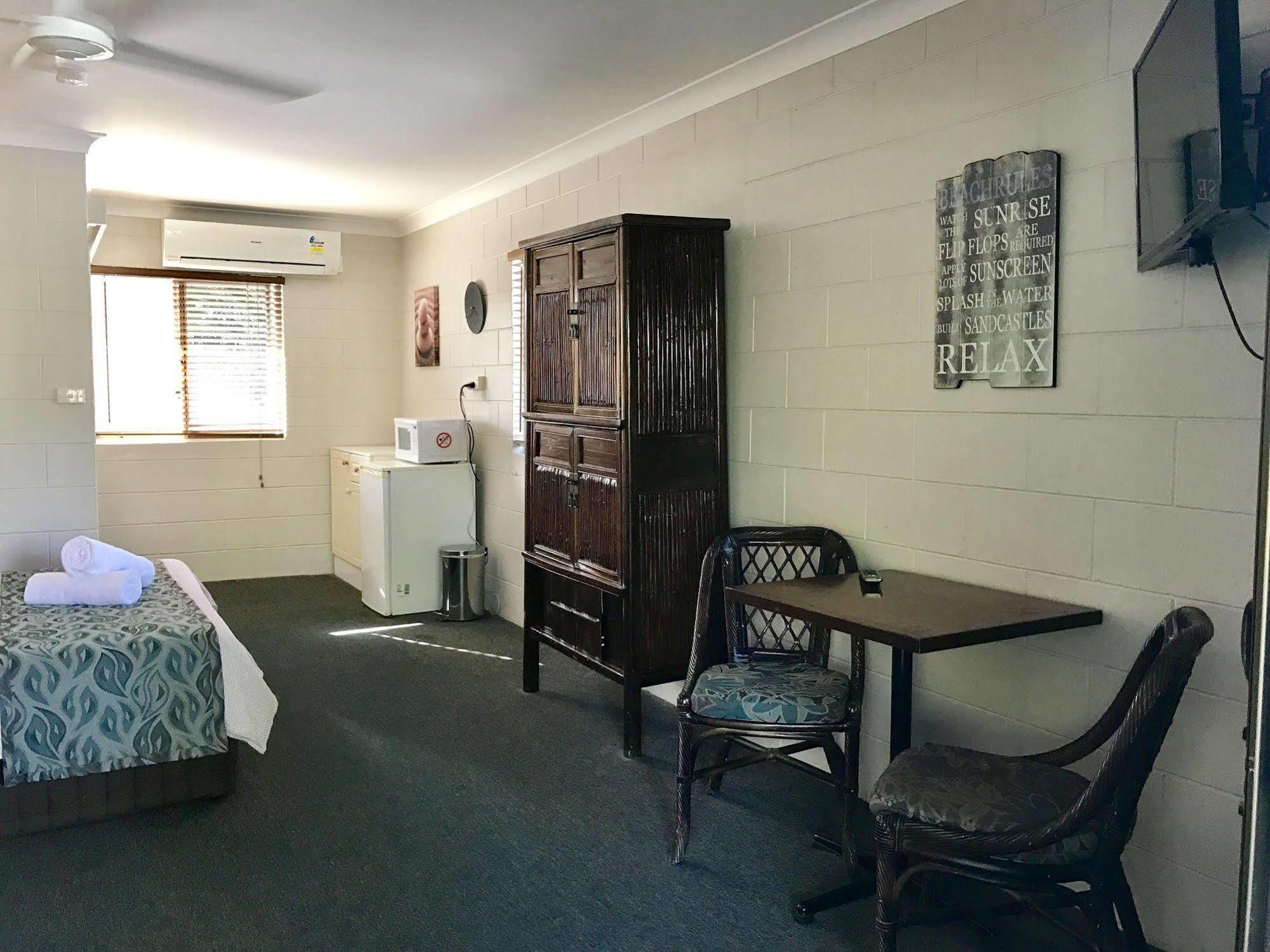 Bramston Beach Motel 외부 사진