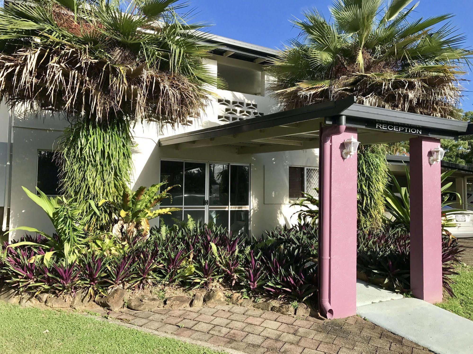 Bramston Beach Motel 외부 사진