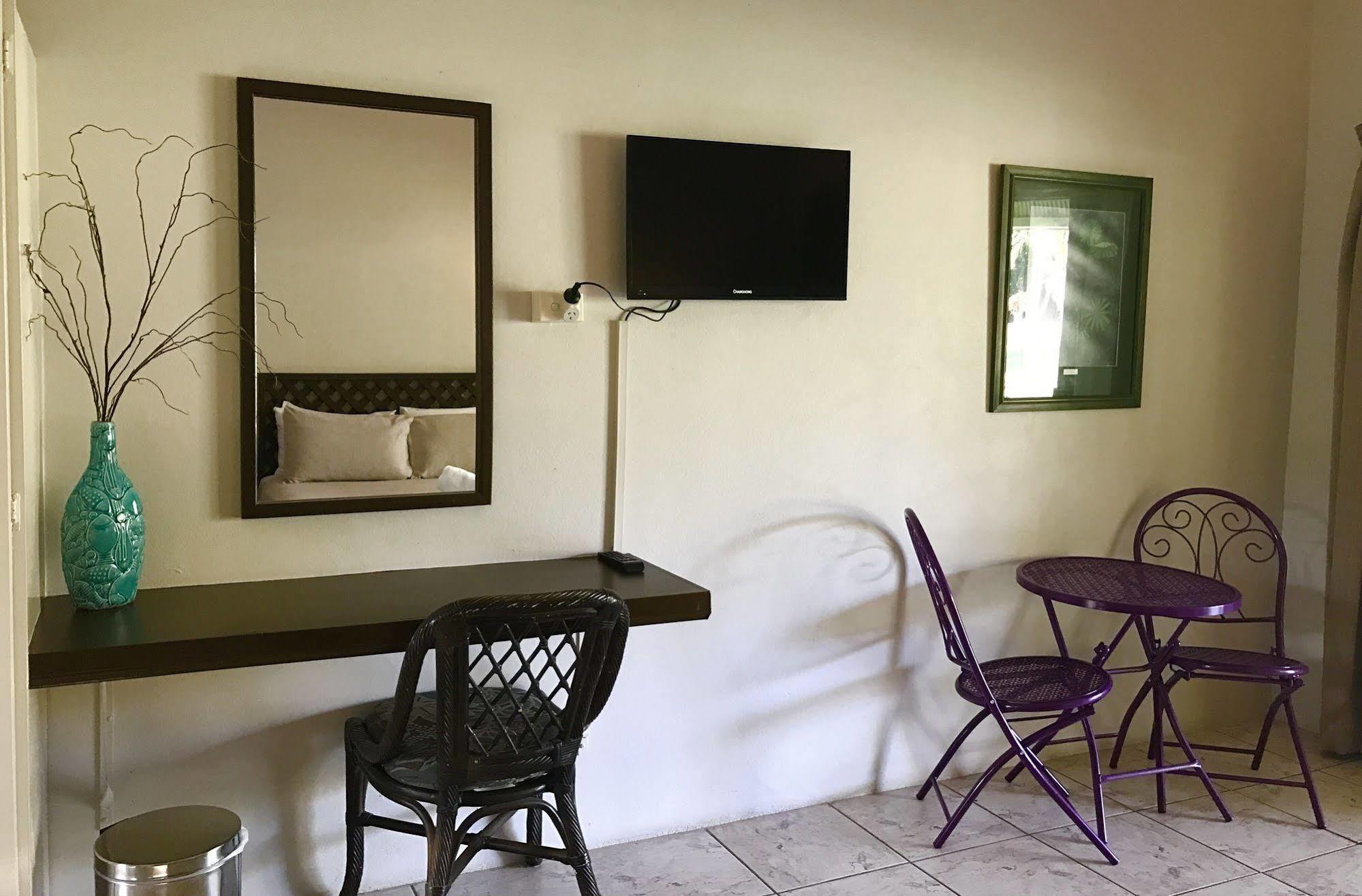 Bramston Beach Motel 외부 사진